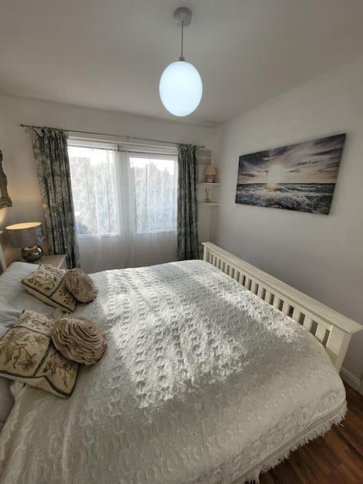 Riverside Bungalow - Direct River Access! Ystradgynlais Esterno foto